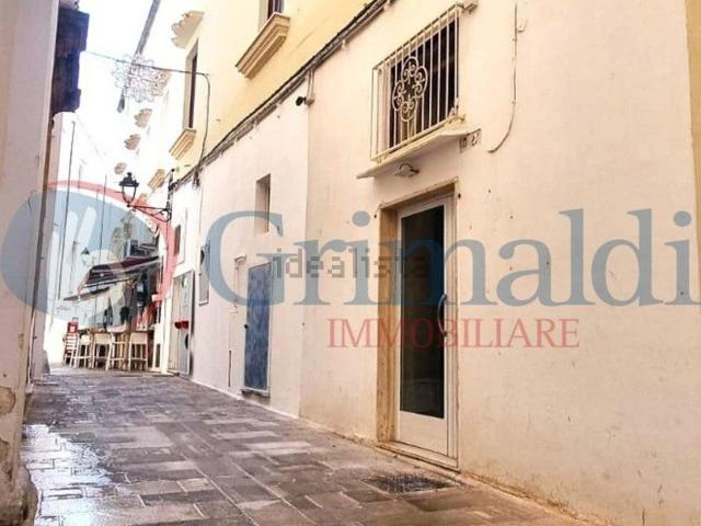 Locale in affitto di 40 m² in Via C. Muzio, 27