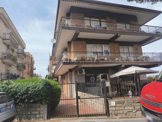 Locale in affitto di 40 m² in Via Camporgiano