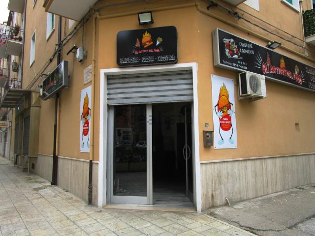 Locale in affitto di 40 m² in Via capozzi, 33