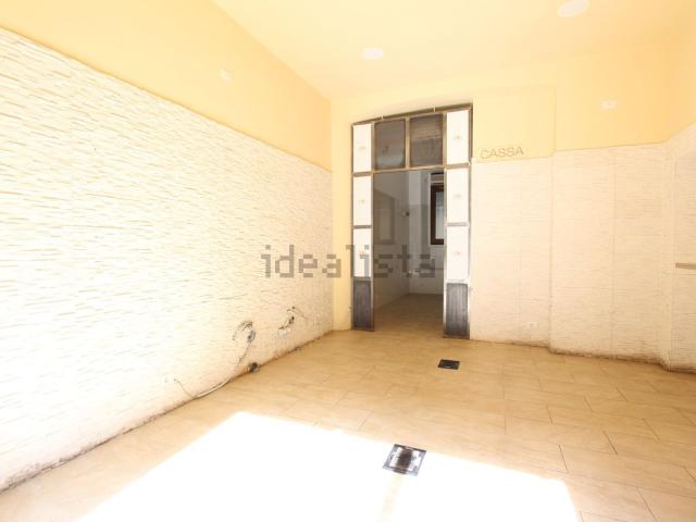 Locale in affitto di 40 m² in Via Carlo Farini, 37