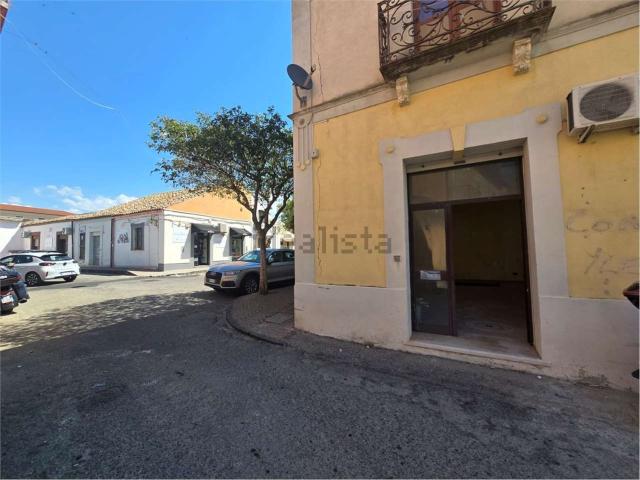 Locale in affitto di 40 m² in Via Catanzaro, 5