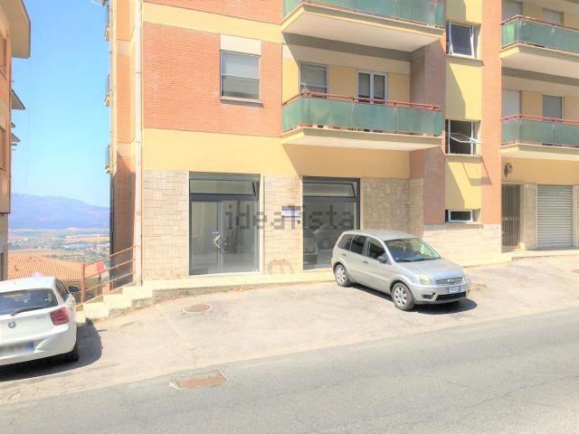 Locale in affitto di 40 m² in Via della Peschiera