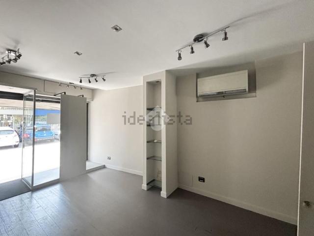 Locale in affitto di 40 m² in Via Emanuele V. Parodi, 33