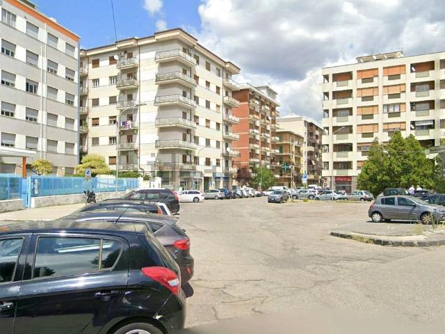 Locale in affitto di 40 m² in Via Emilio Capizzano