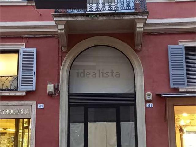 Locale in affitto di 40 m² in Via Emilia Centro, 305