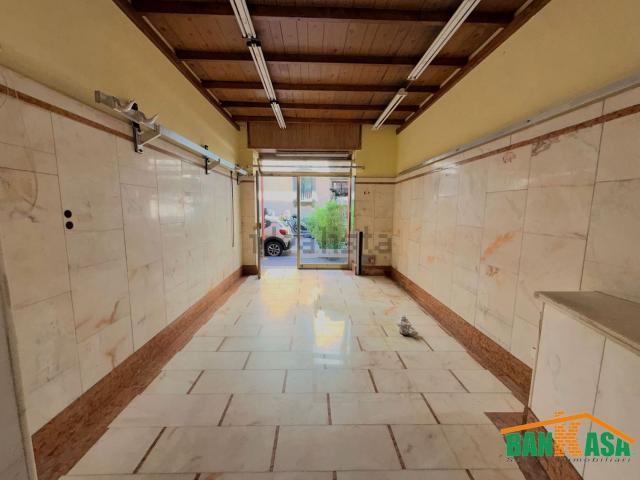 Locale in affitto di 40 m² in Via Felice Casati, 21