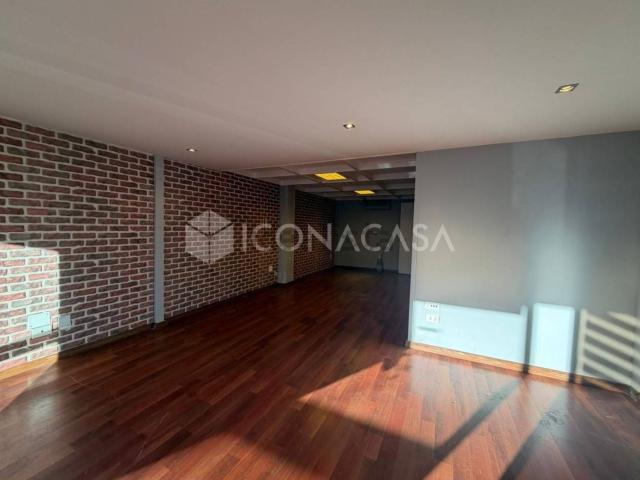 Locale in affitto di 40 m² in Via Filippo Turati