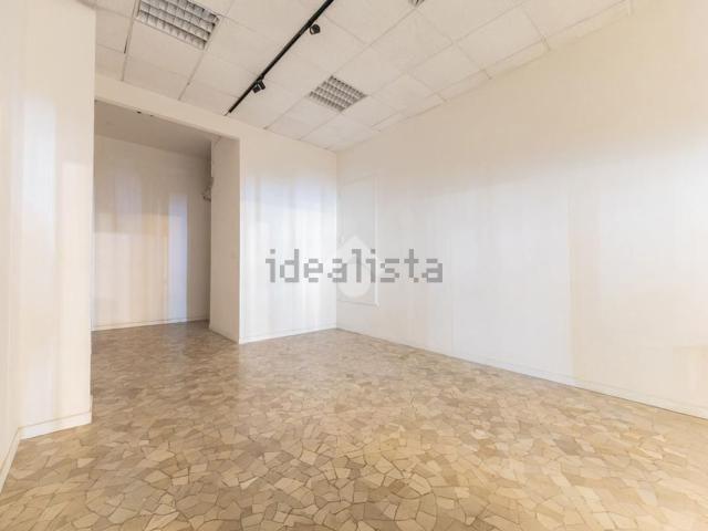 Locale in affitto di 40 m² in Via Flavia