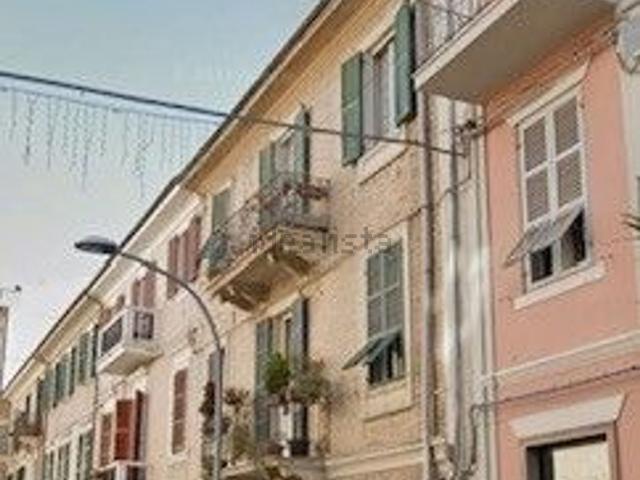 Locale in affitto di 40 m² in Via Francesco Crispi