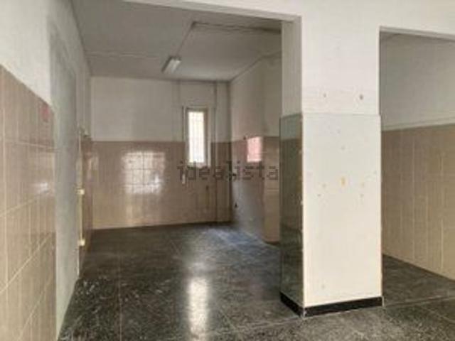 Locale in affitto di 40 m² in Via Francesco Crispi