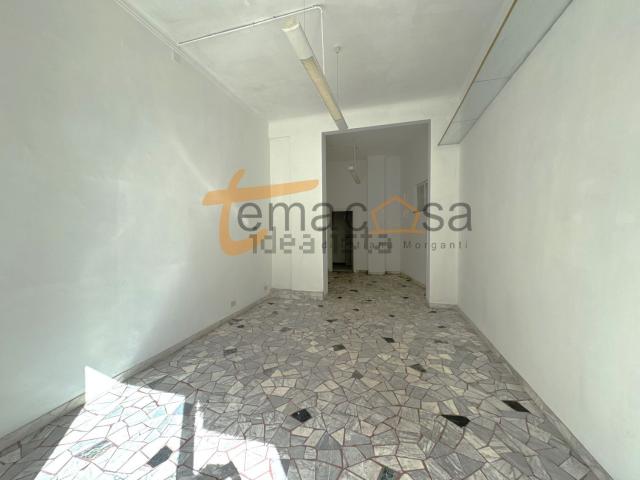 Locale in affitto di 40 m² in Via Gino Capponi
