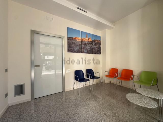 Locale in affitto di 40 m² in Via IV Novembre