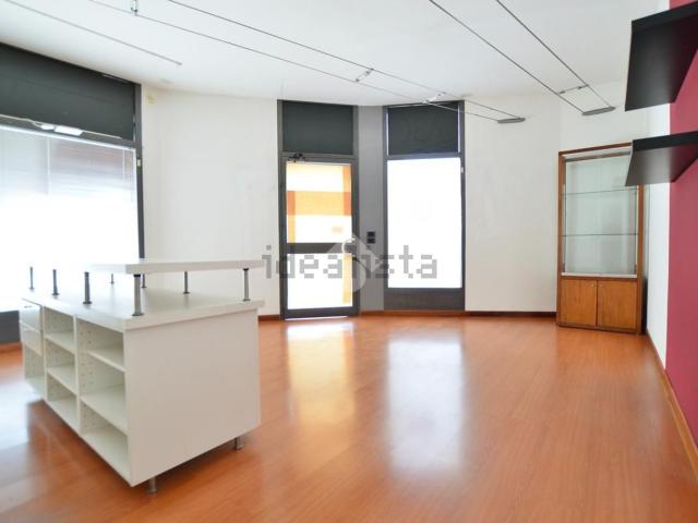 Locale in affitto di 40 m² in Via Jesolo