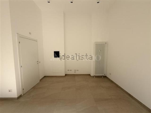 Locale in affitto di 40 m² in Via Macedonio Melloni