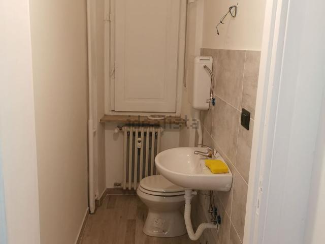 Locale in affitto di 40 m² in Via Oslavia, 36