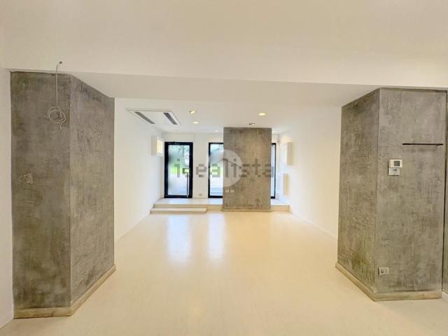Locale in affitto di 40 m² in Via Padana Superiore, 36