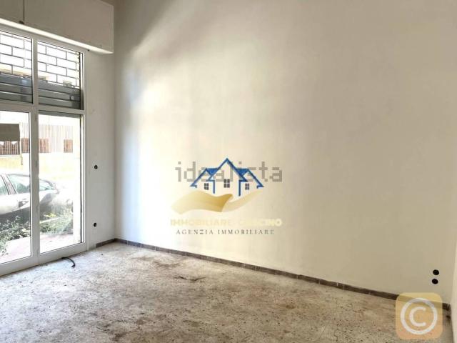 Locale in affitto di 40 m² in Via Papa Giovanni XXIII