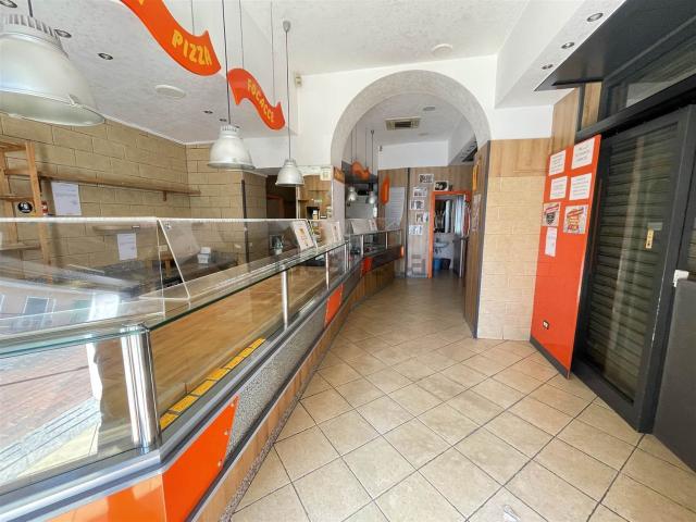 Locale in affitto di 40 m² in Via Pietro Maffi, 15