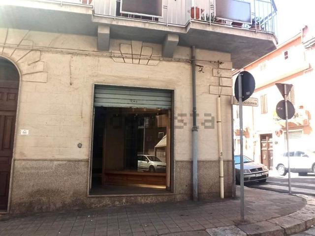 Locale in affitto di 40 m² in Via Possidonea, 66