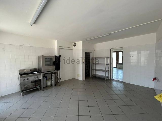 Locale in affitto di 40 m² in Via Principe Amedeo, 34