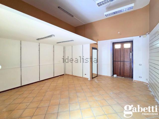 Locale in affitto di 40 m² in Via Roma