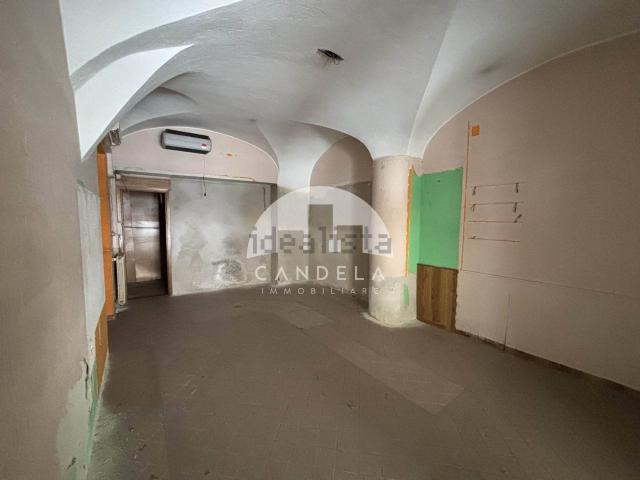 Locale in affitto di 40 m² in Via Roma