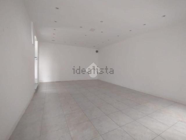 Locale in affitto di 40 m² in Via Roberto Sarfatti, 30