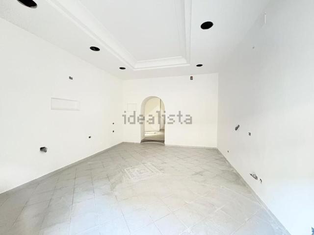 Locale in affitto di 40 m² in Via Santa Maria a Cubito, 152