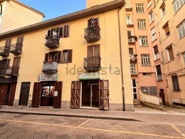 Locale in affitto di 40 m² in Via SantissimaTrinità, 46