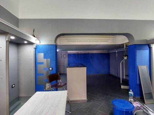 Locale in affitto di 40 m² in Viale della Libertà