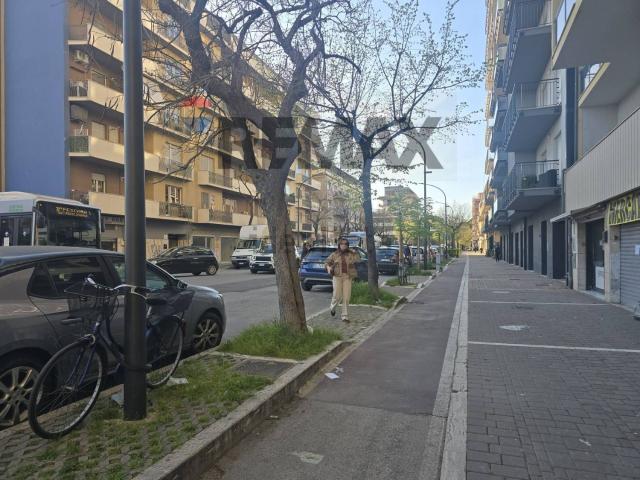 Locale in affitto di 40 m² in Viale Gabriele D&apos Annunzio, 263