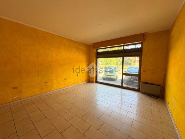 Locale in affitto di 40 m² in Via Statale