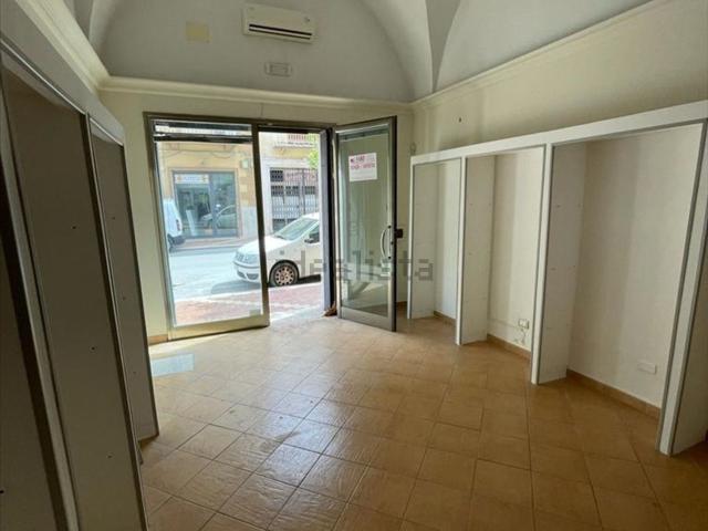Locale in affitto di 40 m²
