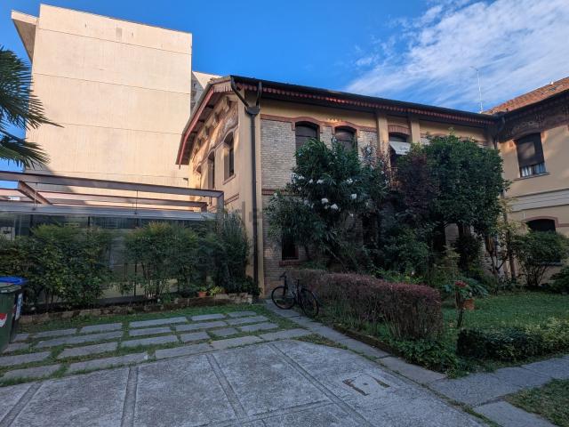 Locale in affitto di 410 m² in Via G. Mazzini, 55