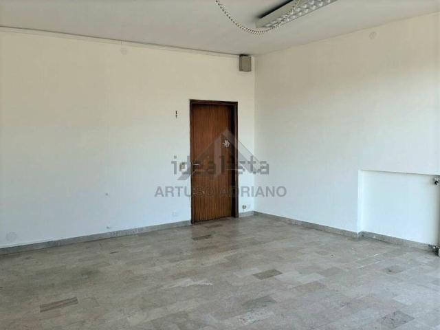 Locale in affitto di 41 m² in Via Capitello