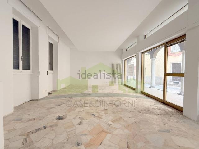 Locale in affitto di 41 m² in Via Don Giuseppe Maio