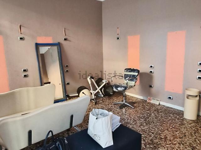 Locale in affitto di 41 m² in Via Napoli, 17