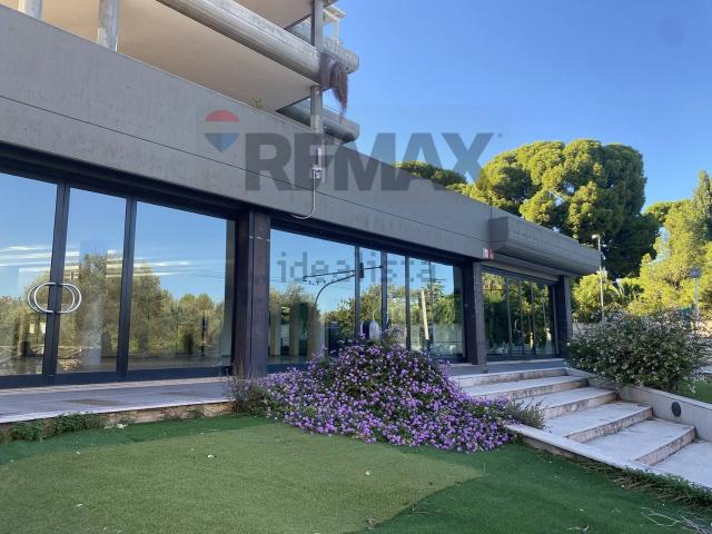 Locale in affitto di 420 m² in Via Giuseppe De Marinis, 90