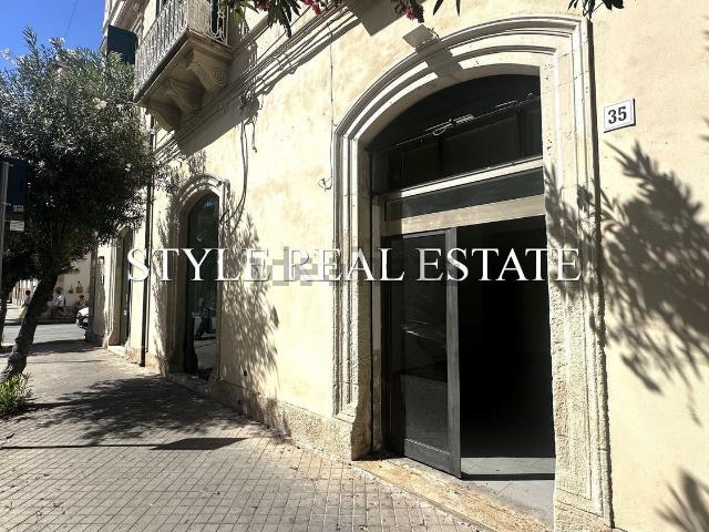 Locale in affitto di 42 m² in Via XX Settembre