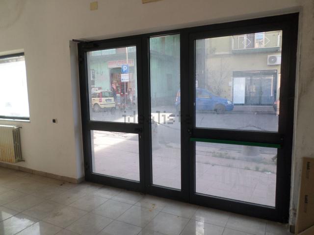 Locale in affitto di 42 m² in Via appia