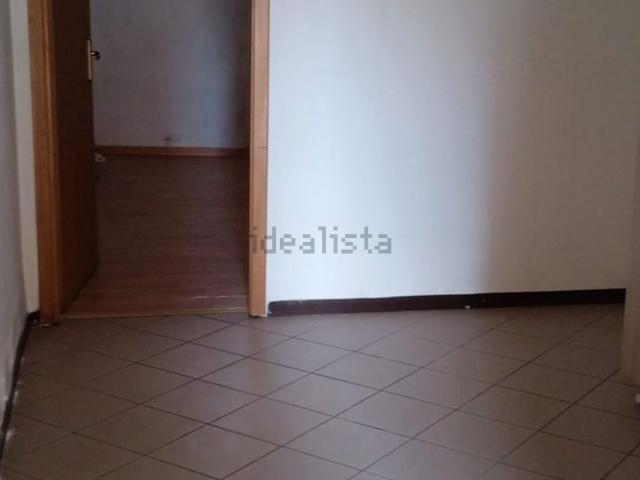 Locale in affitto di 42 m² in Via Capitano Navarria, 10