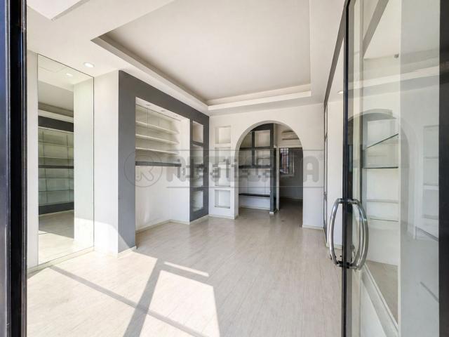 Locale in affitto di 42 m² in Via dei Colli, 33