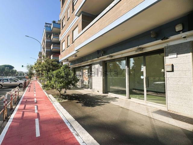 Locale in affitto di 42 m² in Via Isole del Capo Verde, 212
