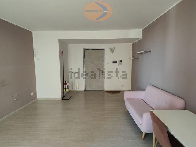 Locale in affitto di 42 m² in Via John e Robert Kennedy, 2