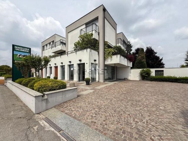 Locale in affitto di 42 m² in Via L. Robati, 59