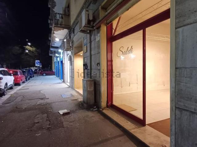 Locale in affitto di 42 m² in Via Lecce, 7