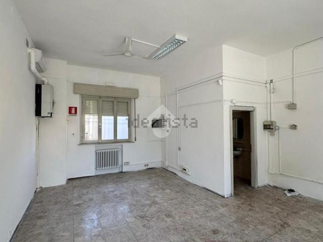 Locale in affitto di 42 m² in Via Marecchiese, 415