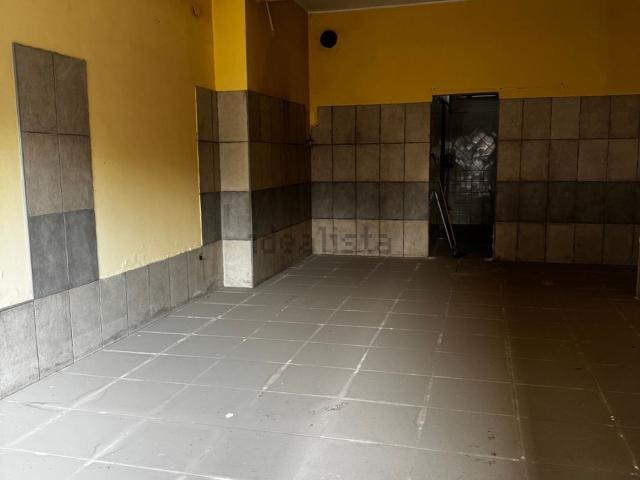 Locale in affitto di 42 m² in Via Osento, 38