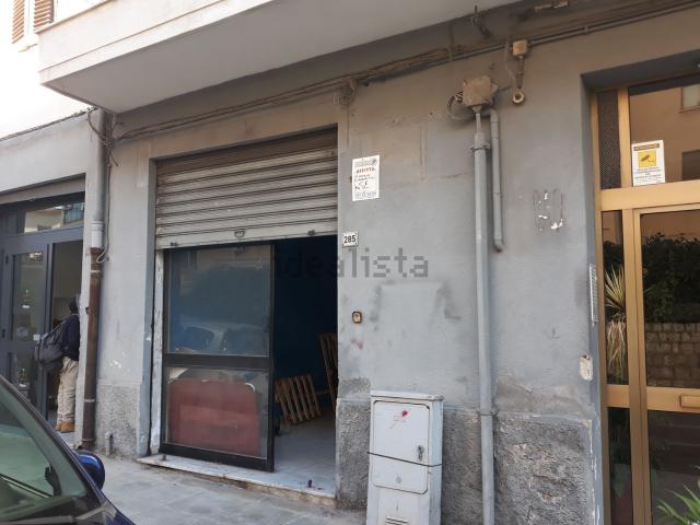 Locale in affitto di 42 m² in Via Perpignano, 285