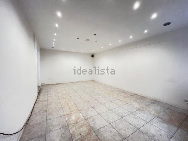 Locale in affitto di 42 m² in Via Roberto Sarfatti, 30